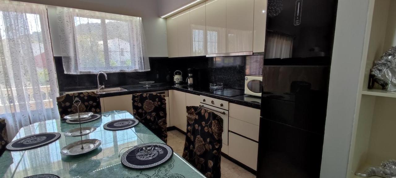 Ixian House Apartment Εξωτερικό φωτογραφία
